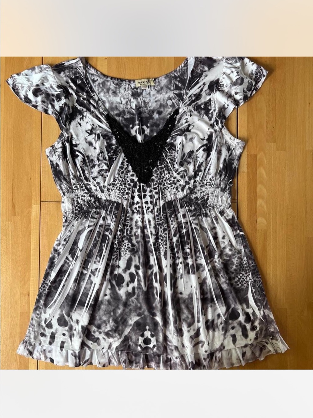 ONE WORLD Black & White Printed Lace-Trim Tunic Top